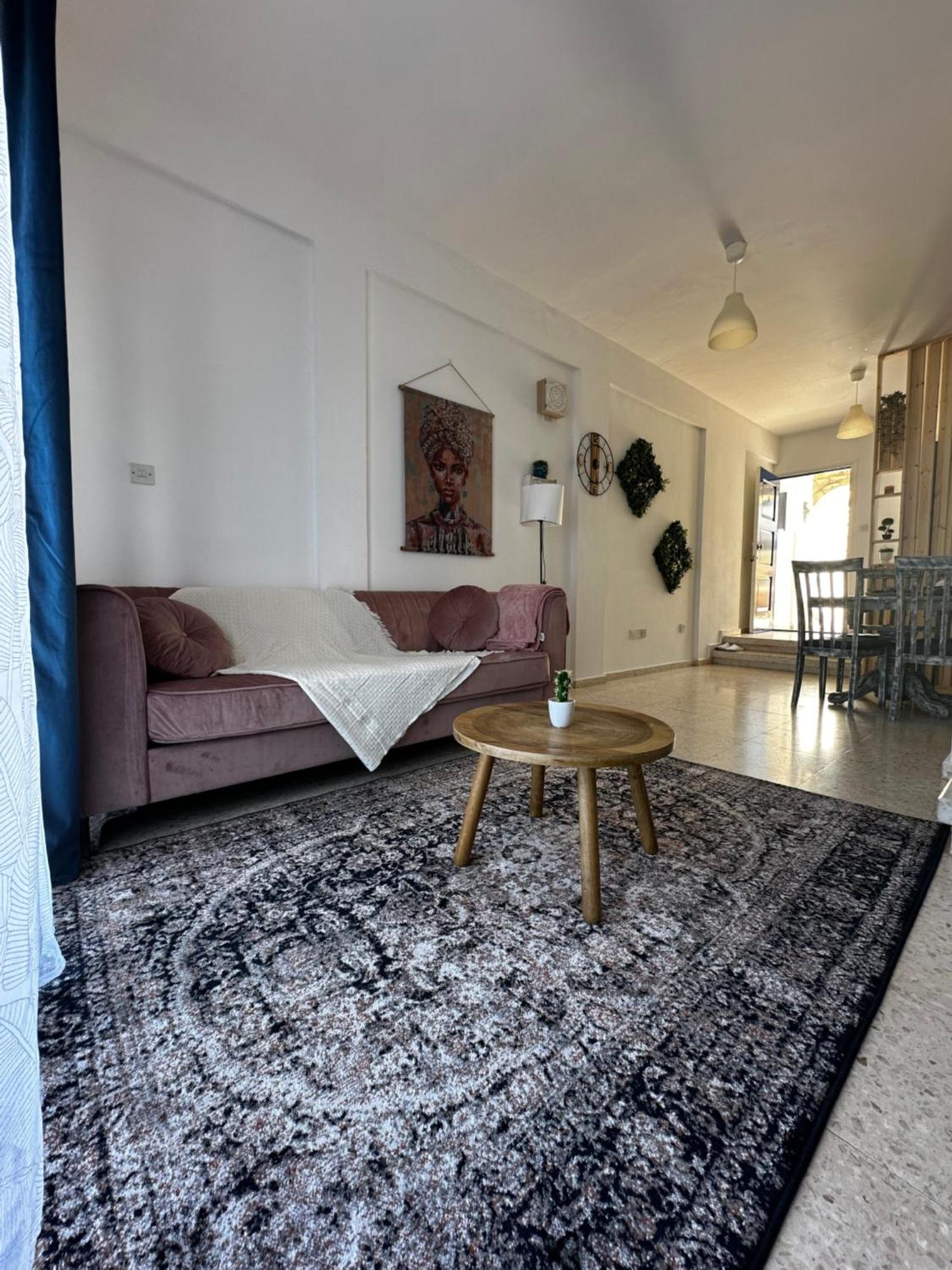 Two Bedroom Sea View Townhouse-villa Libellula Hébergement de vacances Klorakas